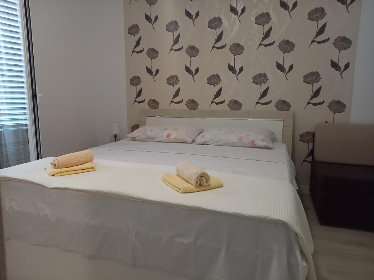 Apartmani Dijana Palit Ngoại thất bức ảnh