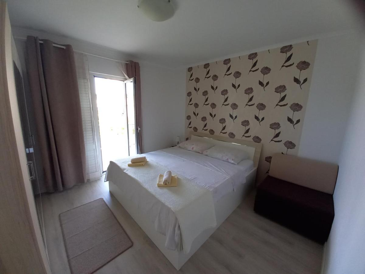 Apartmani Dijana Palit Ngoại thất bức ảnh